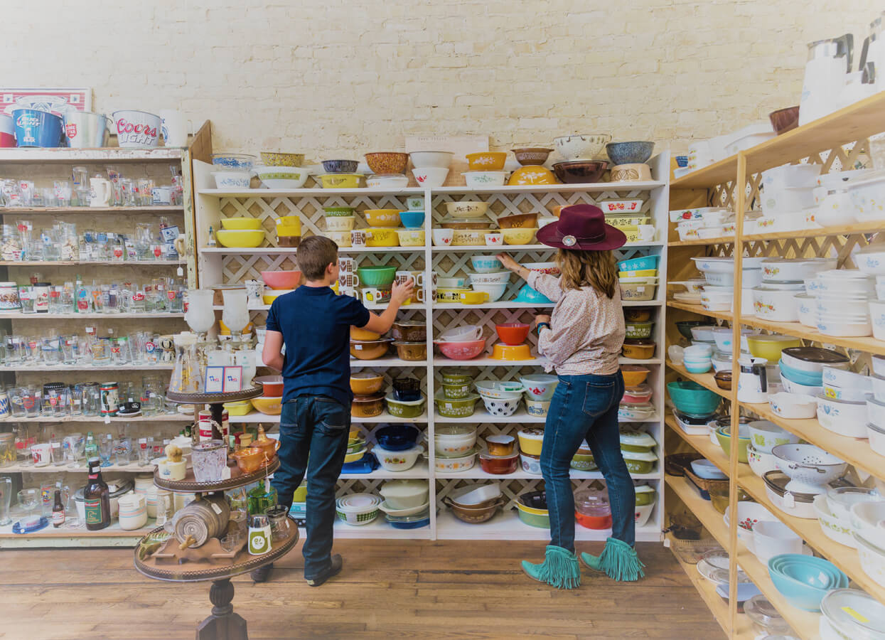Handmade Texas goods and heritage shopping near Gonzales